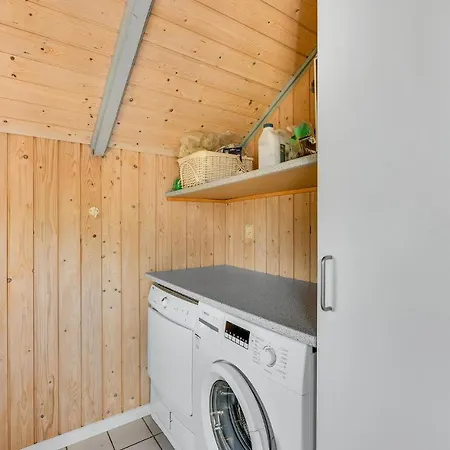 Beautiful In Hvide Sande With Kitchen * Bjerregård