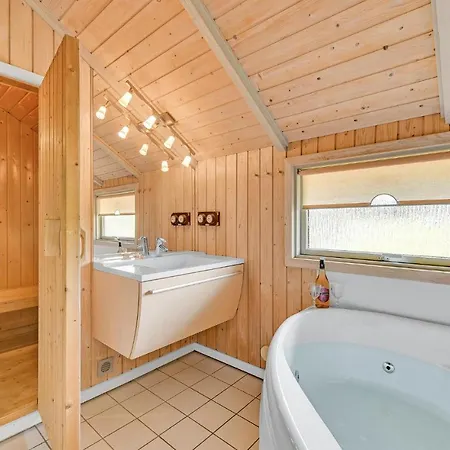 Belle Maison Avec Sauna à Hvide Sande Hébergement de vacances *